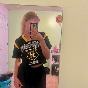 hogwarts tee shirt crop top